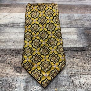 Jos A. Bank Signature Collection Gold Black And Purple Neck Tie  59 in Length